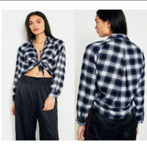 BDG plaid flannel shirt with front tie, Sz M